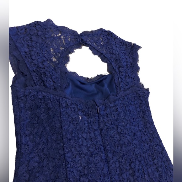 Adrianna Papell Open Back Lace Dress - Picture 5 of 9